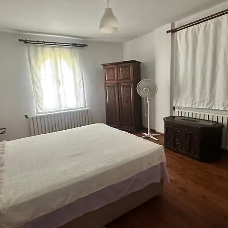 By Villa Sapanca